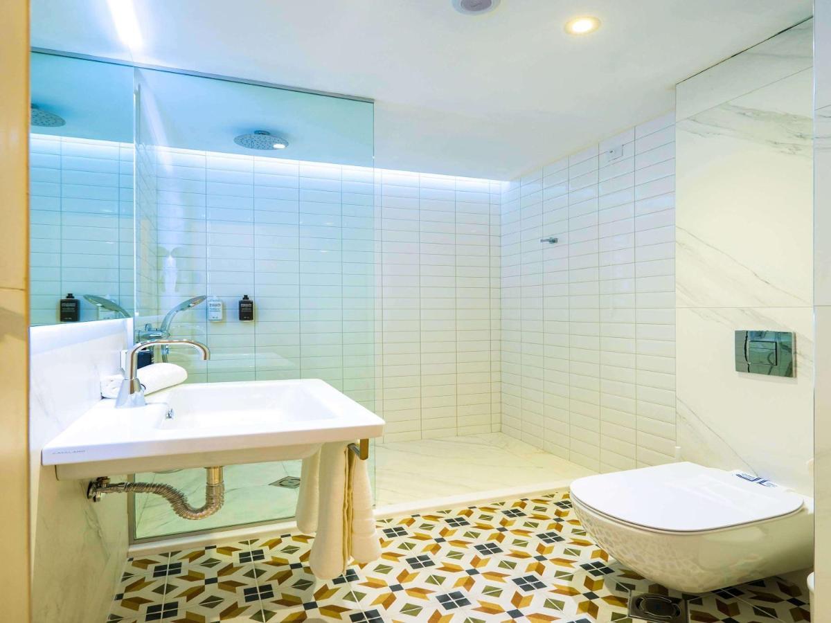 Ibis Styles Golden Sands Roomer Hotel Exterior foto